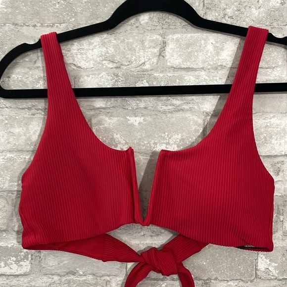 Tezenis Red Ribbed Vneck Bikini Top - Picture 1 of 3
